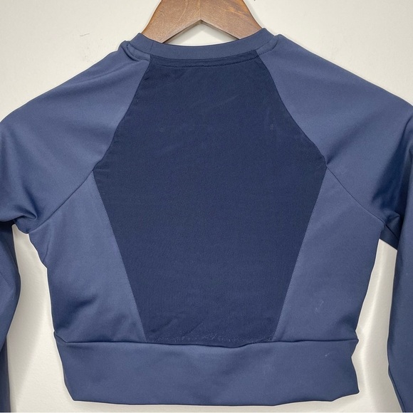 Contour Fitted Cropped Dance Top Mesh Accent Long Sleeve Navy Blue Medium - Picture 6 of 9